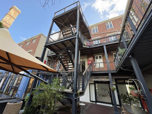 280 m² Commercial space