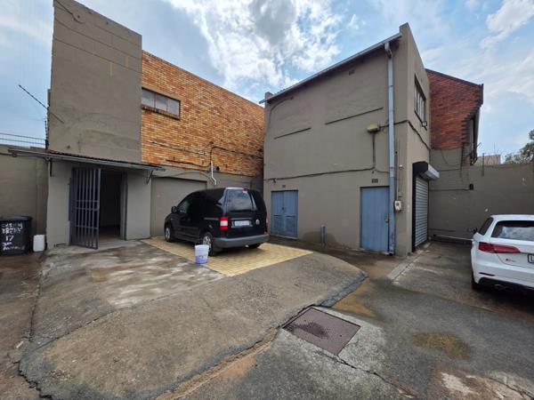990 m² Industrial space