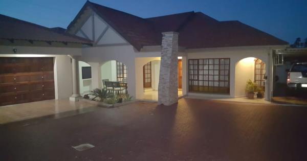 6 Bedroom House