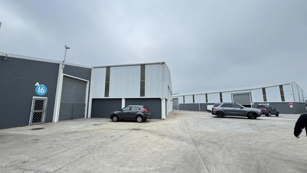 912 m² Industrial space