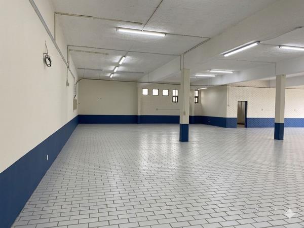400 m² Commercial space