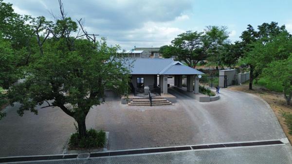 1 467 m² Land