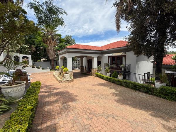 6 Bedroom House