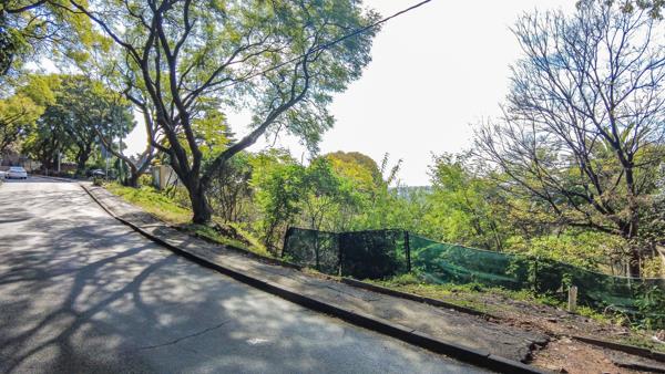 2 001 m² Land