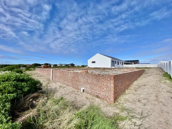 699 m² Land