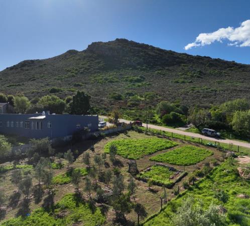 1 487 m² Land