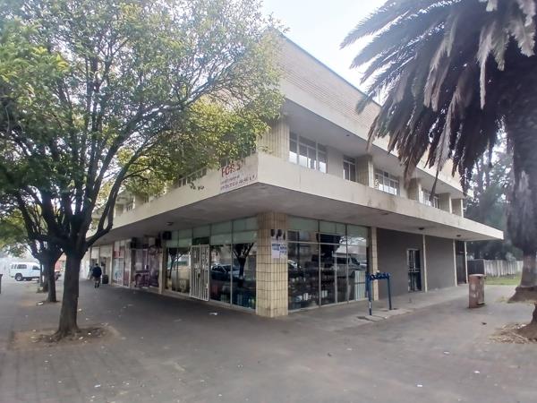 595 m² Commercial space