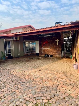 5 Bedroom House