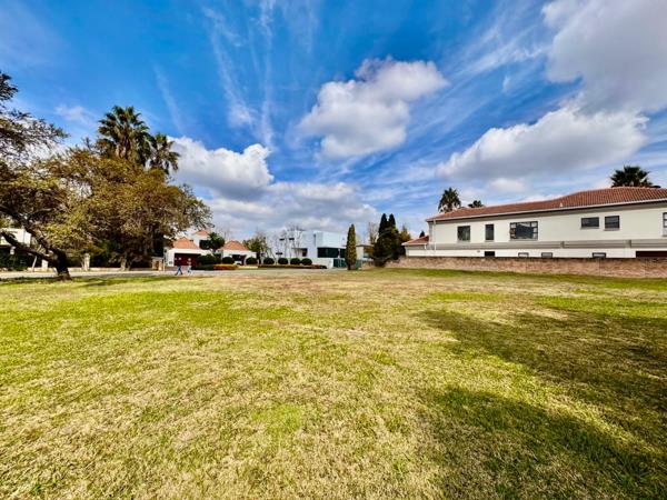 1 065 m² Land