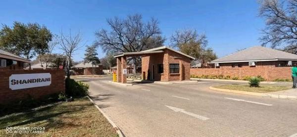 4 Bedroom Townhouse