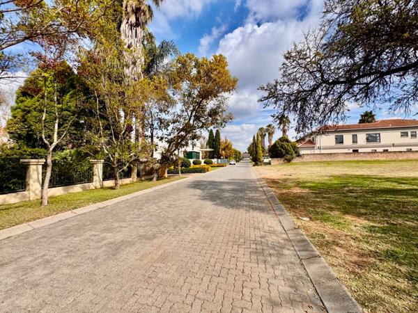 936 m² Land