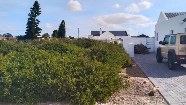 498 m² Land