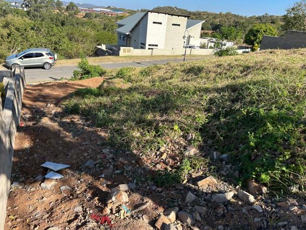 1 044 m² Land