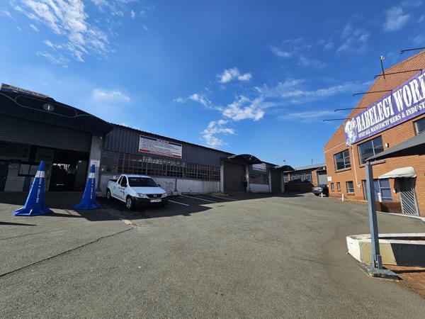 1 046 m² Industrial space