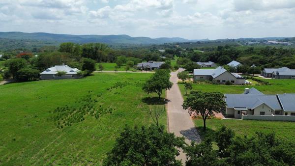 1 494 m² Land