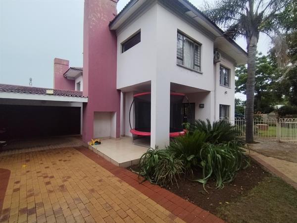 6 Bedroom House