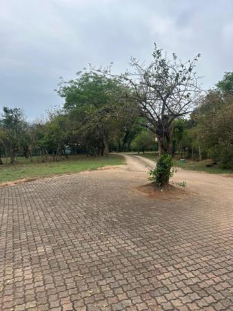 6 141 m² Land