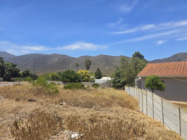 1 141 m² Land