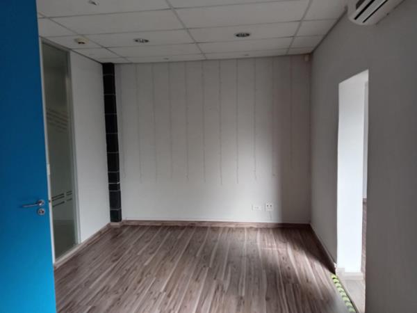 100 m² Commercial space