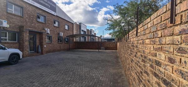 930 m² Industrial space