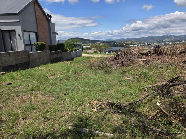 698 m² Land