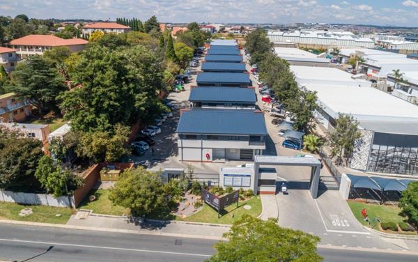 240 m² Commercial space