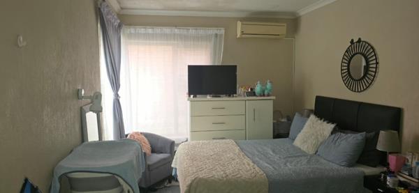 1 Bedroom House