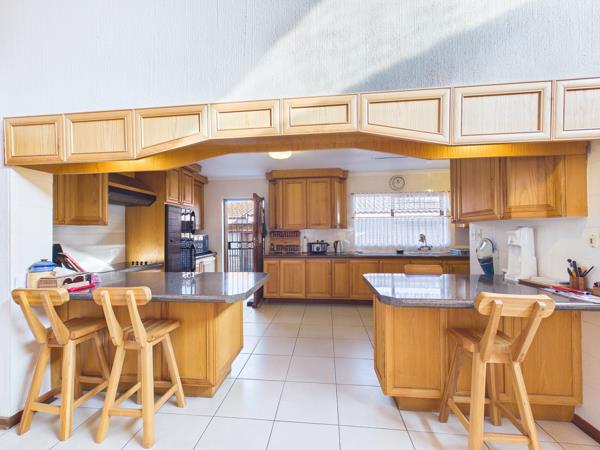 4 Bedroom Townhouse