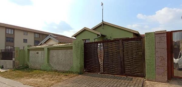 2 Bedroom House