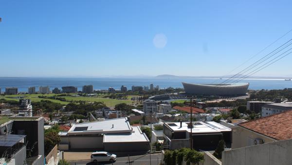 554 m² Land