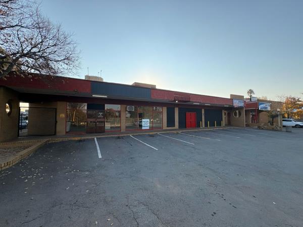 215 m² Commercial space