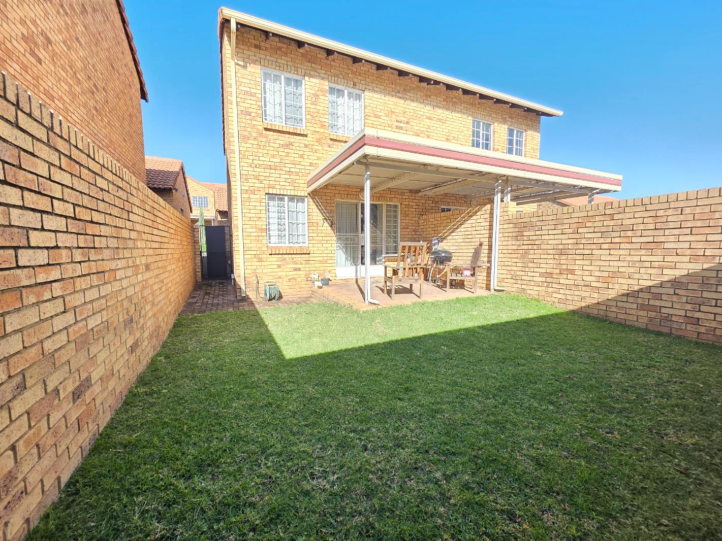 2 Bedroom Duplex in The Reeds