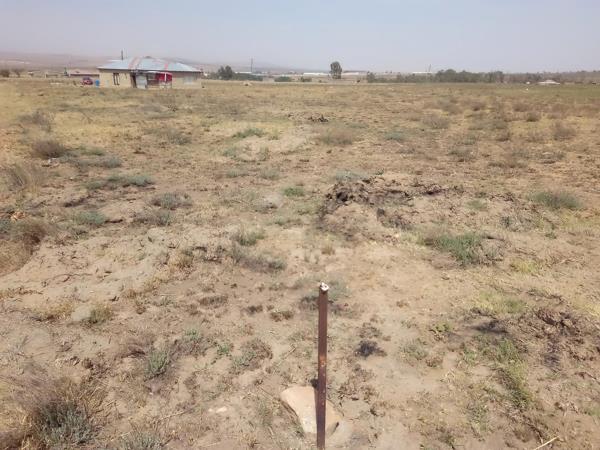 800 m² Land