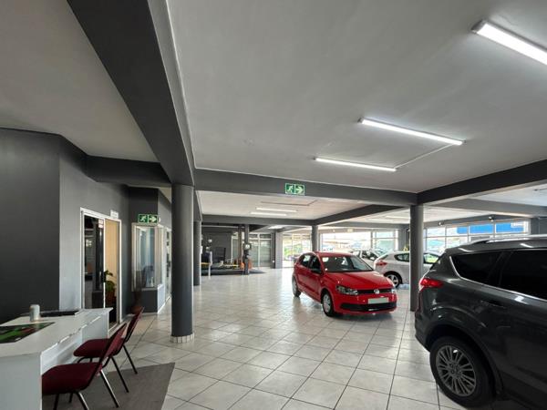 824 m² Commercial space