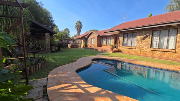 6 Bedroom House
