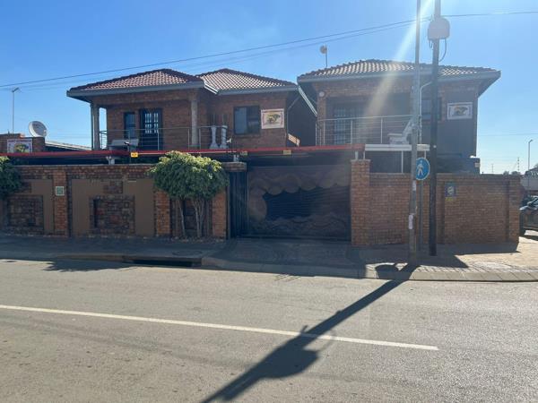 16 Bedroom House