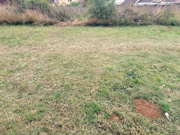 1 500 m² Land