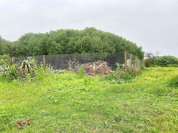 872 m² Land