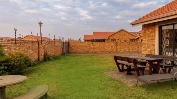 2 Bedroom House