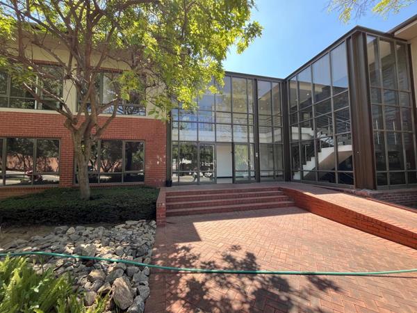 345 m² Commercial space