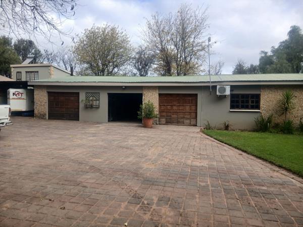 5 Bedroom House