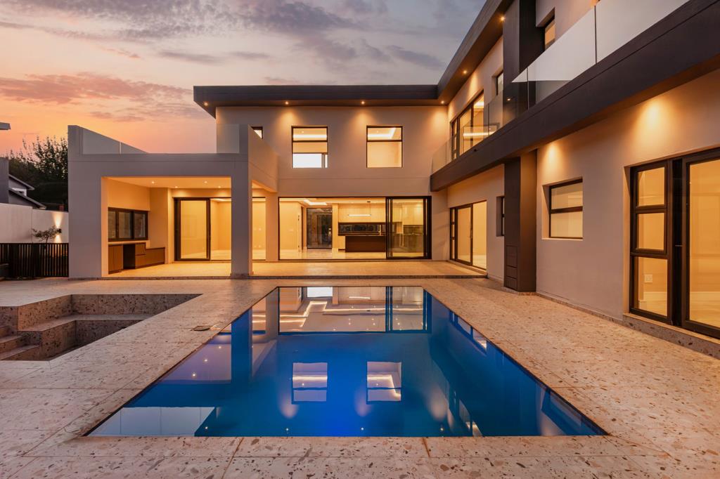 5 Bedroom House