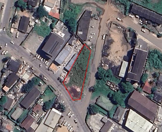 1 100 m² Land