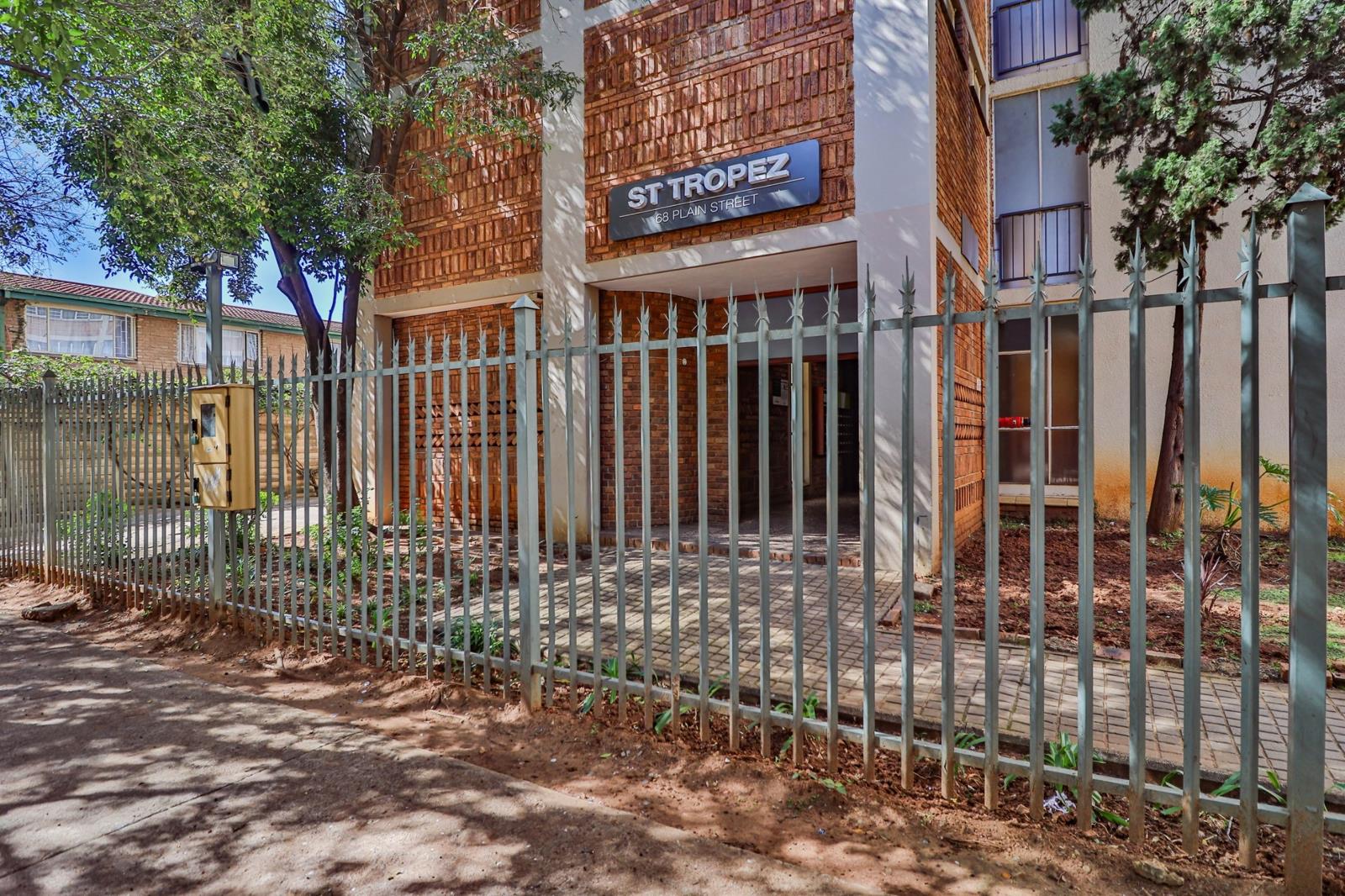 1.5 Bedroom Apartment in Sunnyside