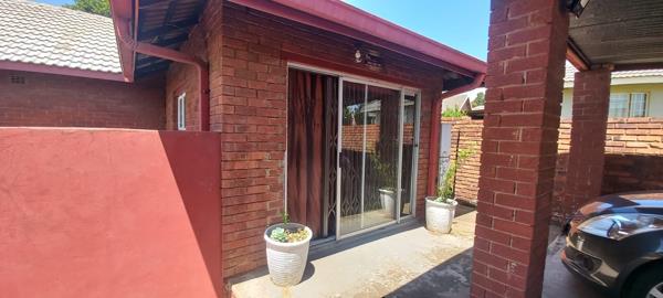 2 Bedroom Flat