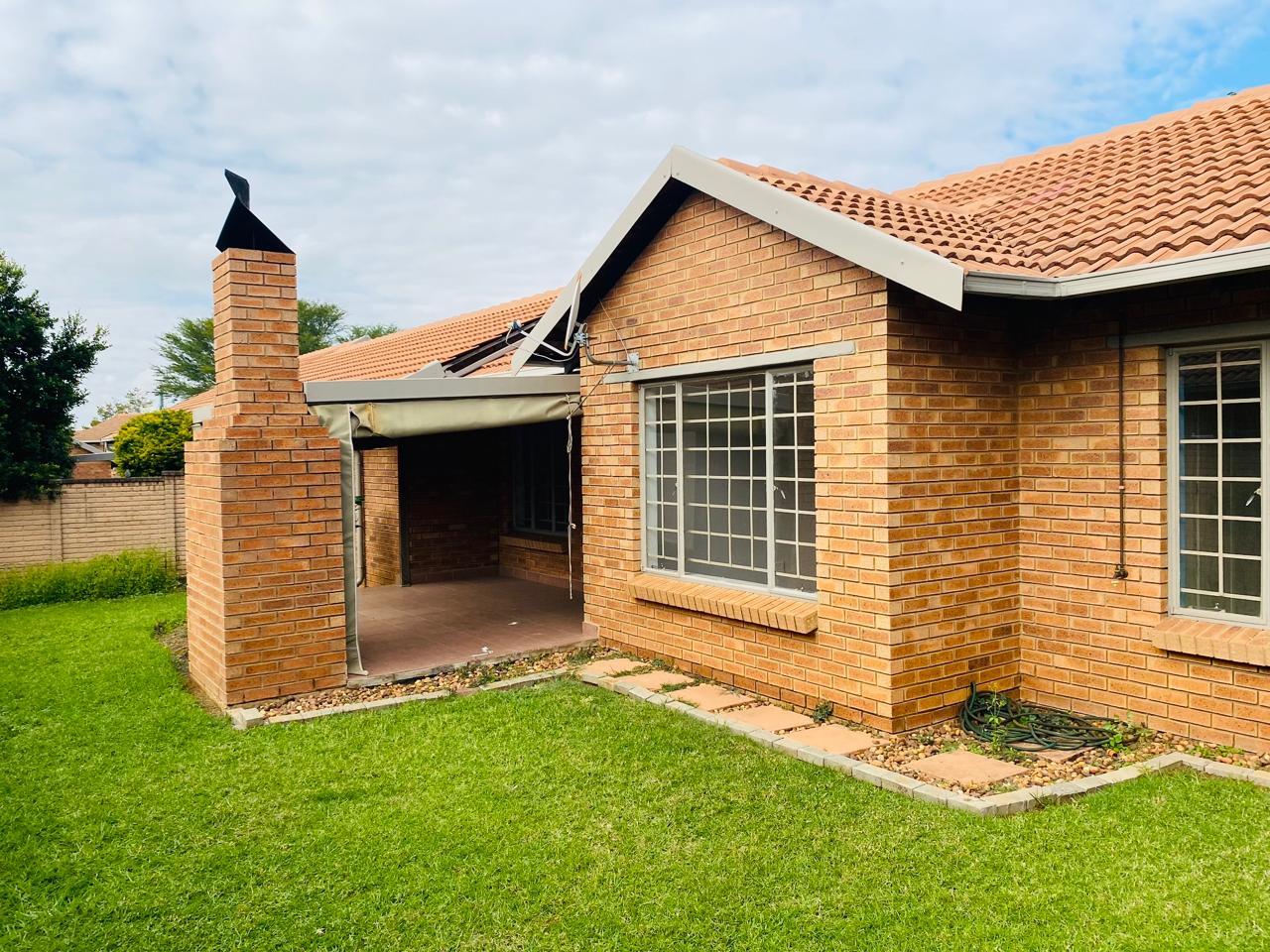 3 Bedroom Townhouse in Willow Park Manor