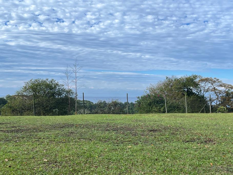 2 212 m² Land