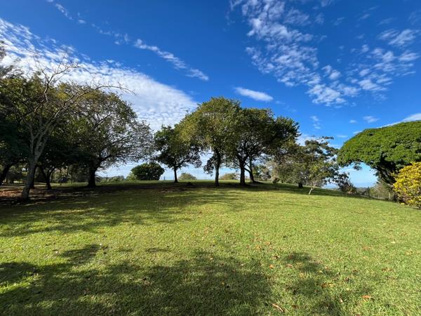 2 212 m² Land