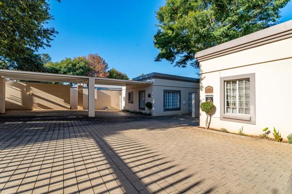 6 Bedroom House