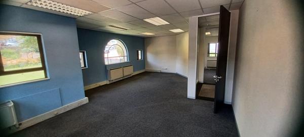 639 m² Commercial space